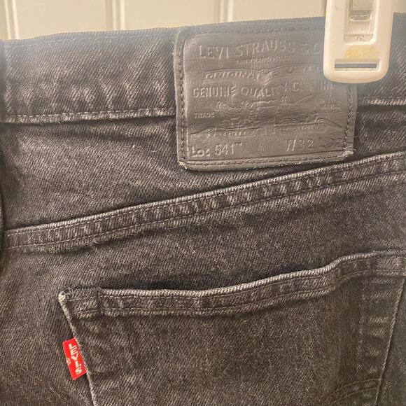 Levi’s Strauss Gray Fleece Front Athletic Taper Black Jeans Size 32 x 32 - Picture 3 of 6